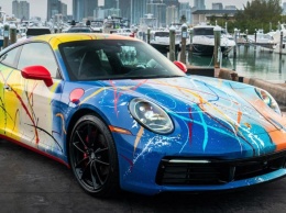 Известный художник представил очень необычную версию Porsche 911
