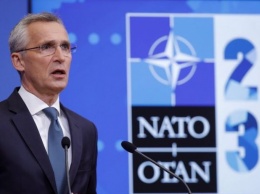 НАТО ограничит доступ дипломатов Беларуси в свою штаб-квартиру