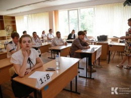 Более 2,6 тысяч крымских выпускников написали первые ЕГЭ