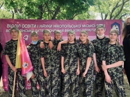 Полиция Никополя присоединилась к "Джуре" в которой участвовали 130 школьников