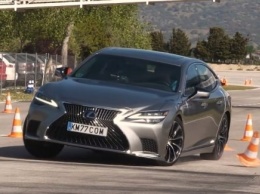 Lexus LS: неуклюжая «селедка» или понятный в управлении седан?