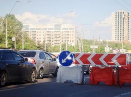 Будут пробки: на Кольцевой и Владимирском спуске ограничат движение до августа
