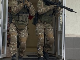 После трагедии в Казани в одесской гимназии учились ловить вооруженного террориста