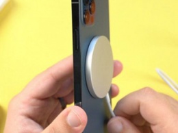 Зарядка MagSafe помогла владельцу спасти iPhone