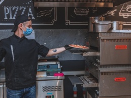 Фестиваль блинов, суши и пицца: как работает ресторан Dmart в Днепре и Каменском