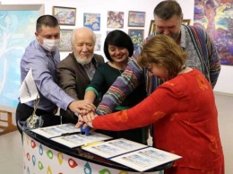 В Полтаве состоялось спецгашение почтовой марки Владимира Колесникова