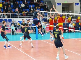 Мужская сборная Украины по волейболу обыграла румын в Запорожье