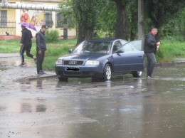 Всемирный потоп поселился на Западнодонбасской в Павлограде