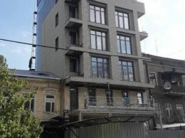 Суд признал, что семиэтажку на Ришельевской построили незаконно - ГАСК будет добиваться демонтажа