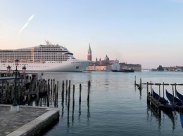 В Венецию впервые с начала пандемии прибыл круизный лайнер