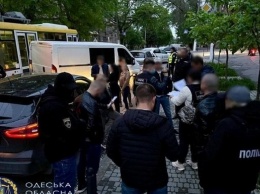 В Одессе задержаны полицейские, которые занимались сутенерством