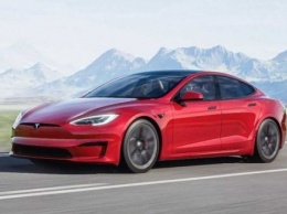 Tesla Model S Plaid официально обновила рекорд в заезде на четверть мили