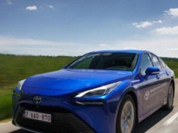 Водородный электромобиль Toyota проехал на одном баке 1 000 км