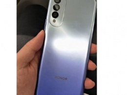 Опубликовано живое фото смартфона Honor X20