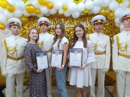 Талантливых школьников из Мелитополя чествовали в Запорожье