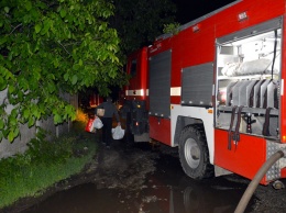 Спасатели тушили масштабный пожар в Днепре