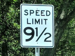 В США есть ограничение скорости в 9,5 миль в час