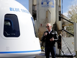 Основатель Amazon и его брат полетят в космос на корабле New Shepard