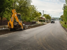 На Тернопольщине завершается ремонт дороги Броды-Тернополь