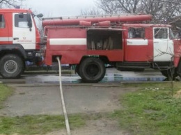 На Николаевщине при пожаре в жилом доме обгорели подросток и старик