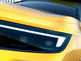 Opel показал тизеры новой Opel Astra