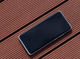 Уникальный смартфон Meizu 18 в итоге не получил белый экран