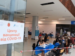 В Одессе снова откроют центры вакцинации: куда идти и что взять с собой