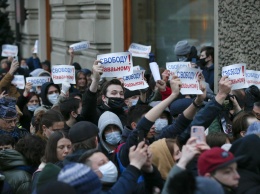 Суды приняли 42 иска от уволенных из метрополитена сторонников Навального