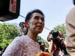 Военная хунта обвинила бывшего лидера Мьянмы Аун Сан Су Чжи в коррупции