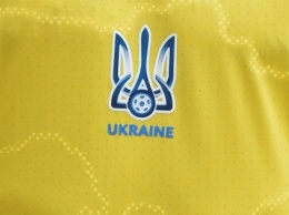 Скандал из-за формы сборной: в Украине сделали лозунг "Героям слава" официальным