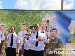 «Мы - твоя защита, безопасность и помощь!»: В Херсоне полиция организовала яркий праздник для детей