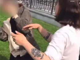 В центре Киева напали на 12-летнюю девочку: били яйца об голову, унижали, а видео "слили" в сеть