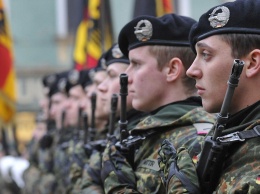 Четверых солдат НАТО отозвали из Литвы после участия в развратной вечеринке