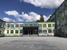 В Мелитополе заканчиватся ремонт в одной из самых больших школ