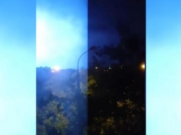 Град и сломанные деревья - ночная гроза бушевала в Мариуполе (ВИДЕО)
