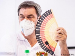 Как немецкие политики спасаются от жары (фото)