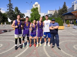 Крымчане завоевали медали на баскетбольном турнире в Севастополе