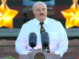 Лукашенко захотел увидеть немцев на коленях перед белорусским народом