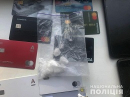 В Запорожье задержали двоих мужчин сразу после продажи наркотиков