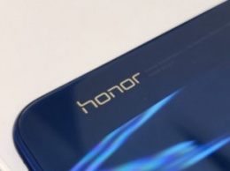 Honor выпустит два смартфона с гибким дисплеем