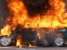 Очень жаркий день: сегодня в Одессе сгорели четыре авто