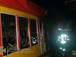 Пожар в Харькове: на Салтовке ночью сгорел продуктовый магазин, - ФОТО
