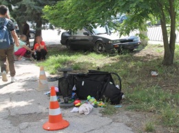 В Евпатории Honda сбила маму с детьми, идущих по тротуару