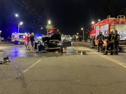 В ночной аварии в Кривом Роге пострадало пять человек