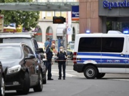 В Германии сомалиец напал на прохожих с ножом - есть погибшие и раненые