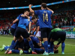 Италия в овертайме дожала Австрию и вышла в четвертьфинал Евро-2020