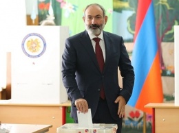 Партию Пашиняна официально объявили победителем на внеочередных выборах в Армении