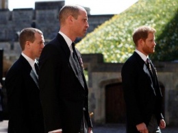 Принцы Уильям и Гарри готовы были подраться на похоронах деда