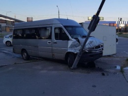 В полиции рассказали подробности ДТП в центре Запорожья - фото