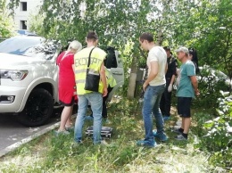 "Кровотечение останавливал салфетками": подробности стрельбы с пострадавшим на Салтовке, - ФОТО, ВИДЕО